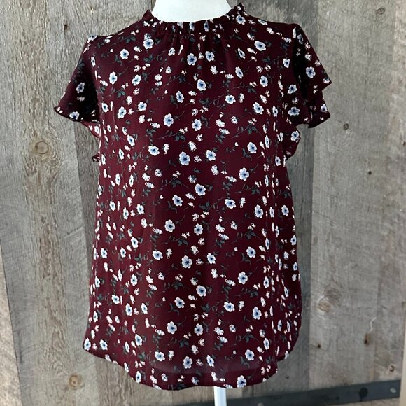 Forever21 Lightweight Floral Summer Top - Picture 2 of 8